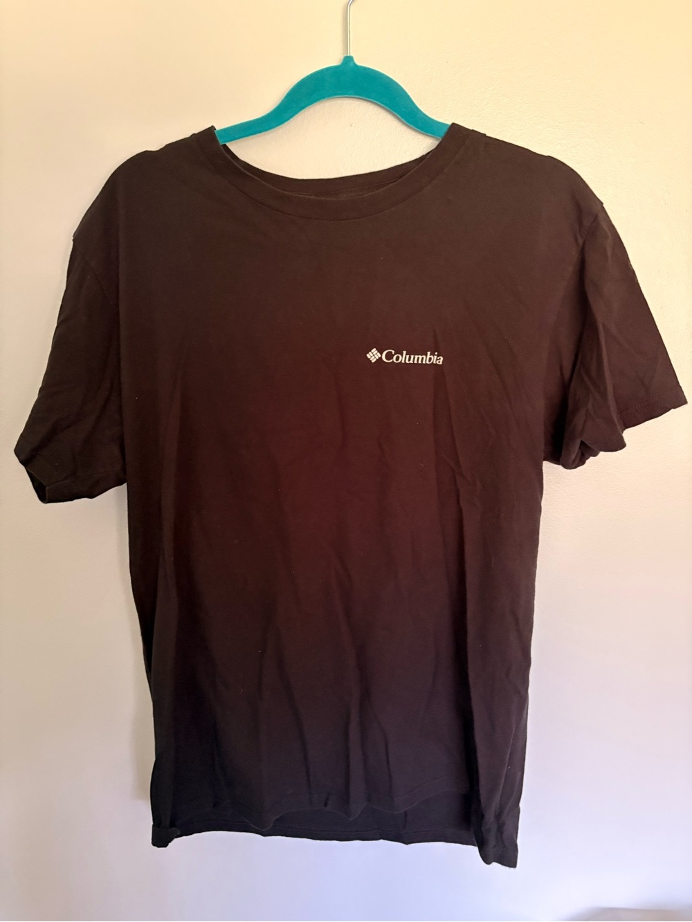 Columbia Men’s Black Short-Sleeve Logo Tee